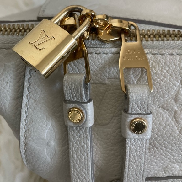 Louis Vuitton Luminuese Monogram Leather cream Crossbody Purse Authentic - Picture 2 of 10